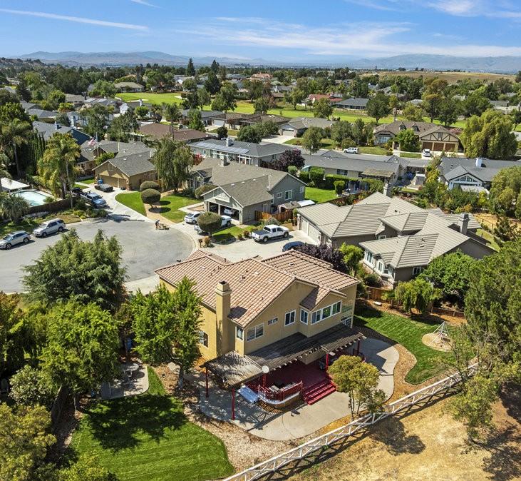 Detail Gallery Image 40 of 42 For 310 Bonnie Ln, Hollister,  CA 95023 - 3 Beds | 3 Baths