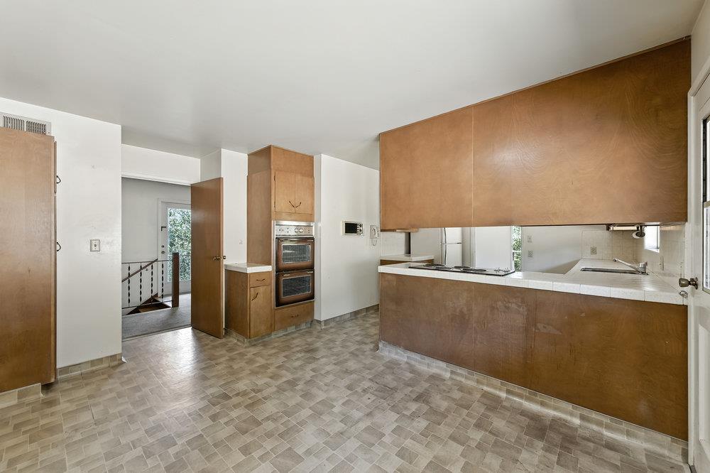 Detail Gallery Image 15 of 48 For 12750 Canario Way, Los Altos Hills,  CA 94022 - 4 Beds | 3 Baths