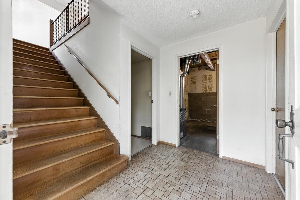 Detail Gallery Image 28 of 48 For 12750 Canario Way, Los Altos Hills,  CA 94022 - 4 Beds | 3 Baths