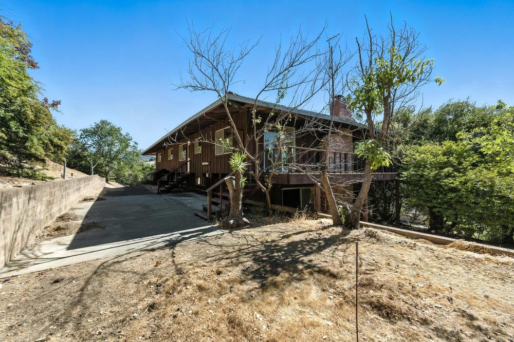 Detail Gallery Image 39 of 48 For 12750 Canario Way, Los Altos Hills,  CA 94022 - 4 Beds | 3 Baths