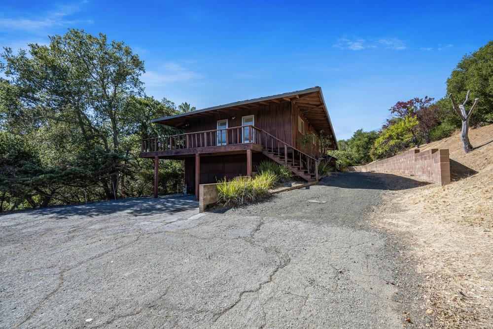 Detail Gallery Image 4 of 48 For 12750 Canario Way, Los Altos Hills,  CA 94022 - 4 Beds | 3 Baths
