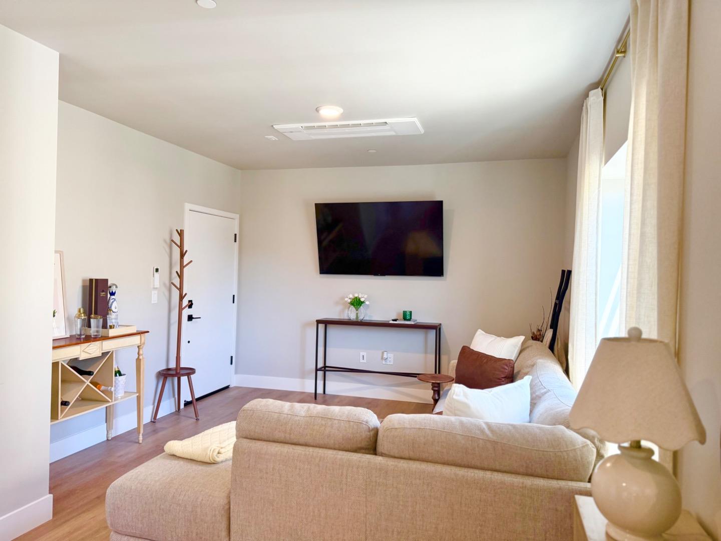 Detail Gallery Image 7 of 35 For 400 San Benito St #202,  Hollister,  CA 95023 - 2 Beds | 1 Baths