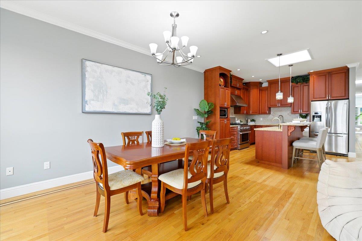 Detail Gallery Image 11 of 56 For 430 Hamilton St, San Francisco,  CA 94134 - 5 Beds | 4 Baths