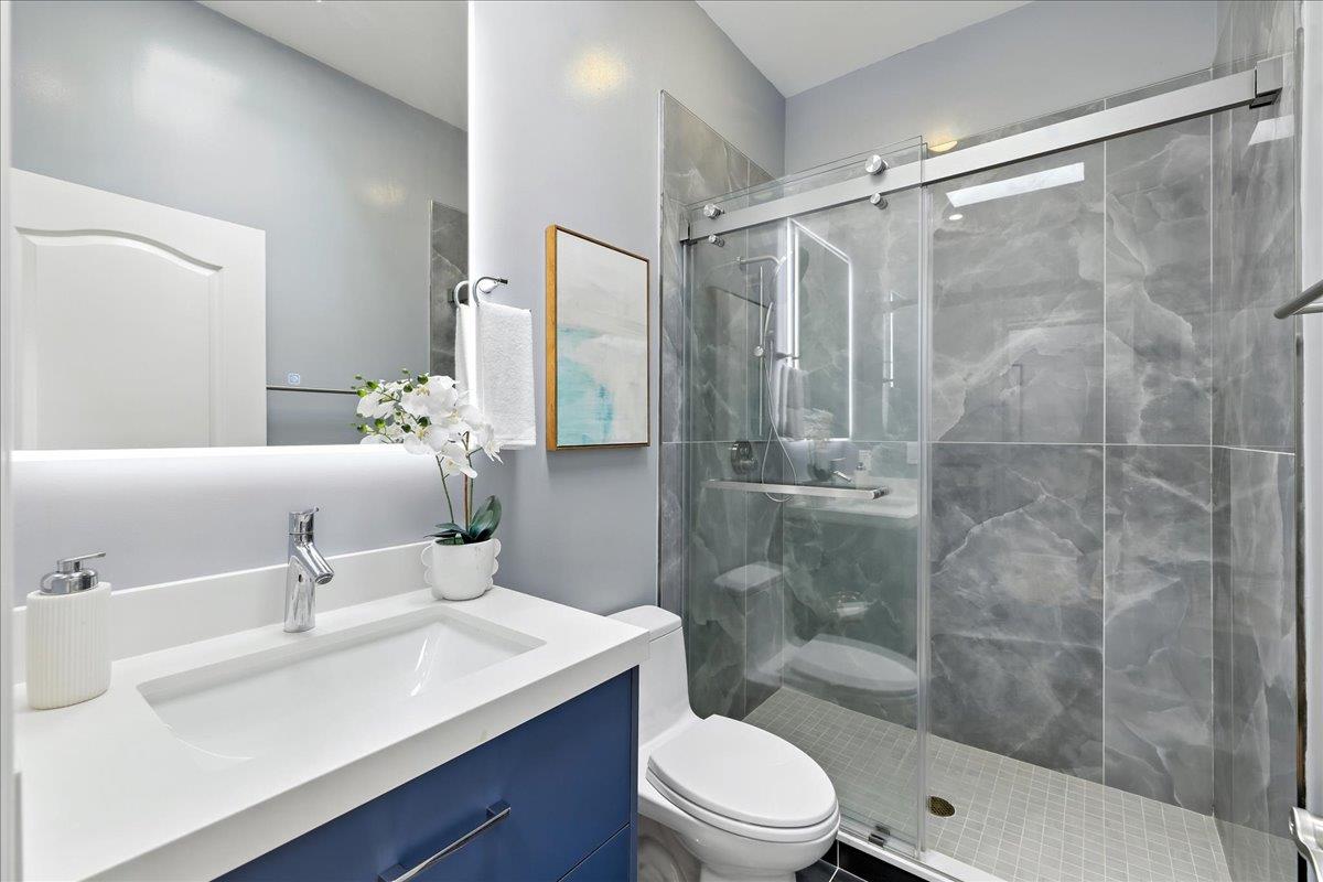 Detail Gallery Image 18 of 56 For 430 Hamilton St, San Francisco,  CA 94134 - 5 Beds | 4 Baths