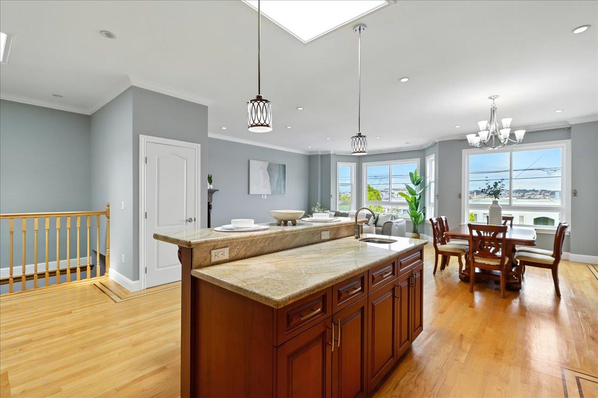 Detail Gallery Image 9 of 56 For 430 Hamilton St, San Francisco,  CA 94134 - 5 Beds | 4 Baths