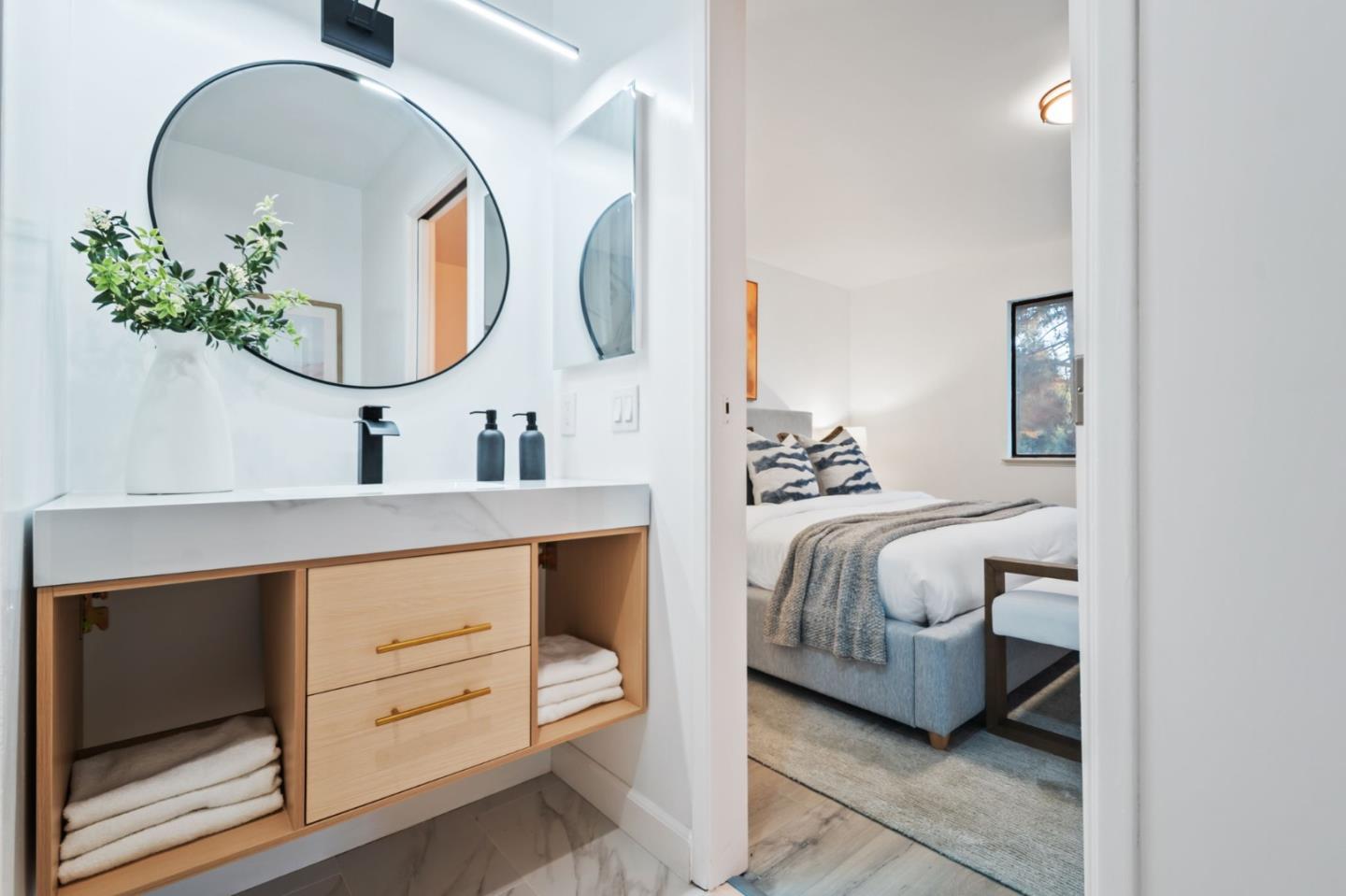 Detail Gallery Image 25 of 31 For 6163 Joaquin Murieta Ave #F,  Newark,  CA 94560 - 3 Beds | 2/1 Baths