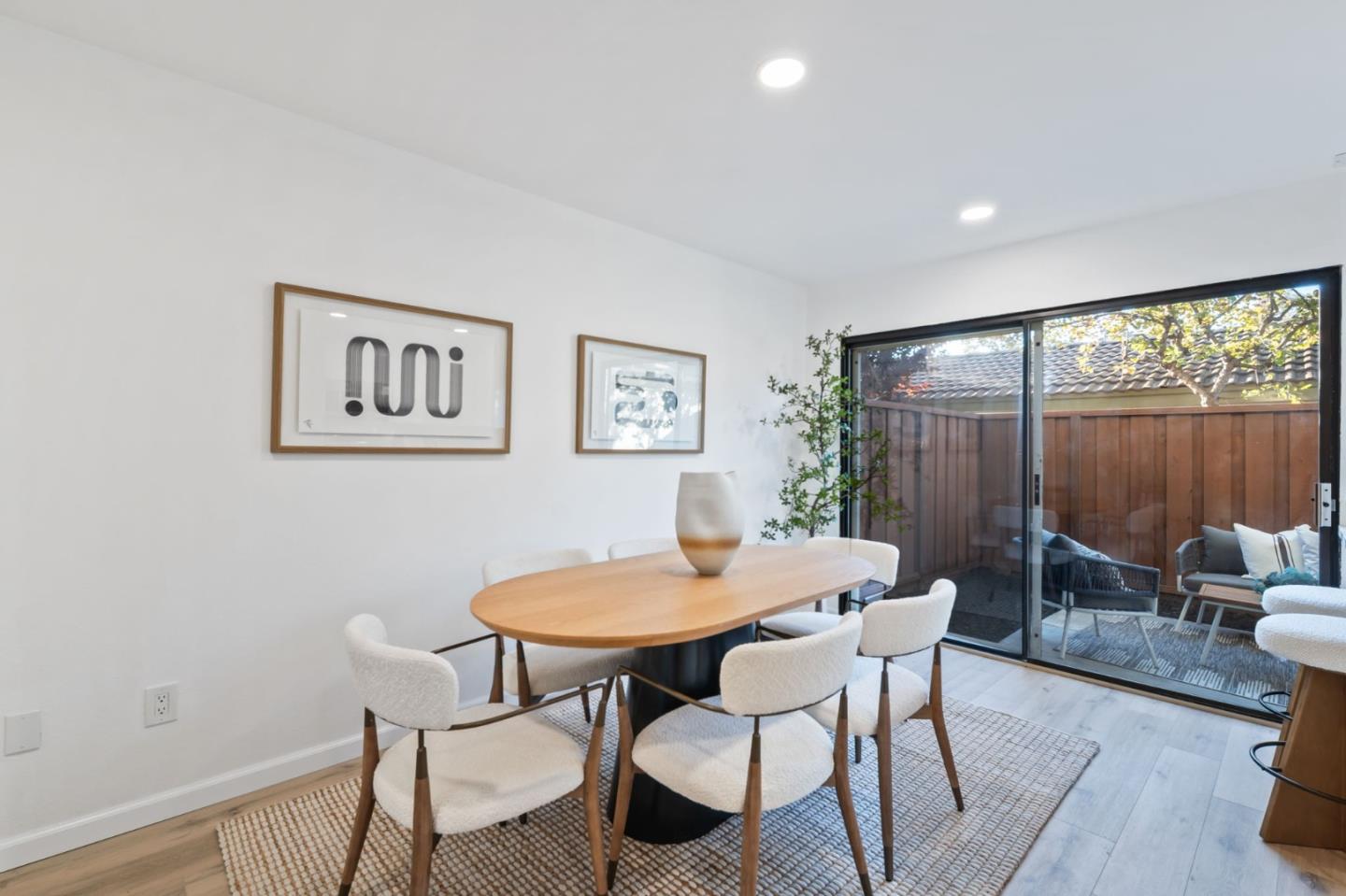 Detail Gallery Image 7 of 31 For 6163 Joaquin Murieta Ave #F,  Newark,  CA 94560 - 3 Beds | 2/1 Baths