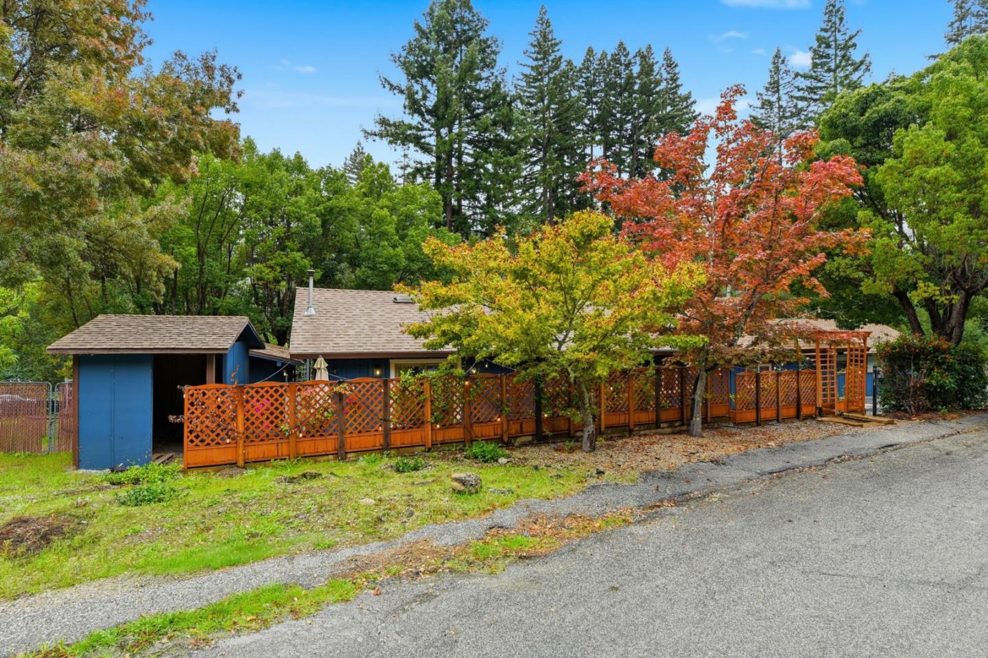 Detail Gallery Image 10 of 65 For 300 Circle Way, Boulder Creek,  CA 95006 - 2 Beds | 1 Baths