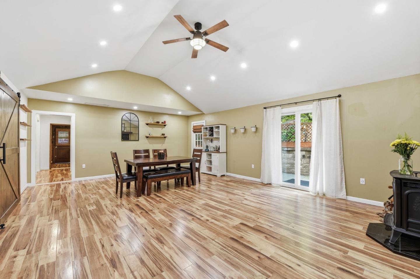 Detail Gallery Image 18 of 65 For 300 Circle Way, Boulder Creek,  CA 95006 - 2 Beds | 1 Baths