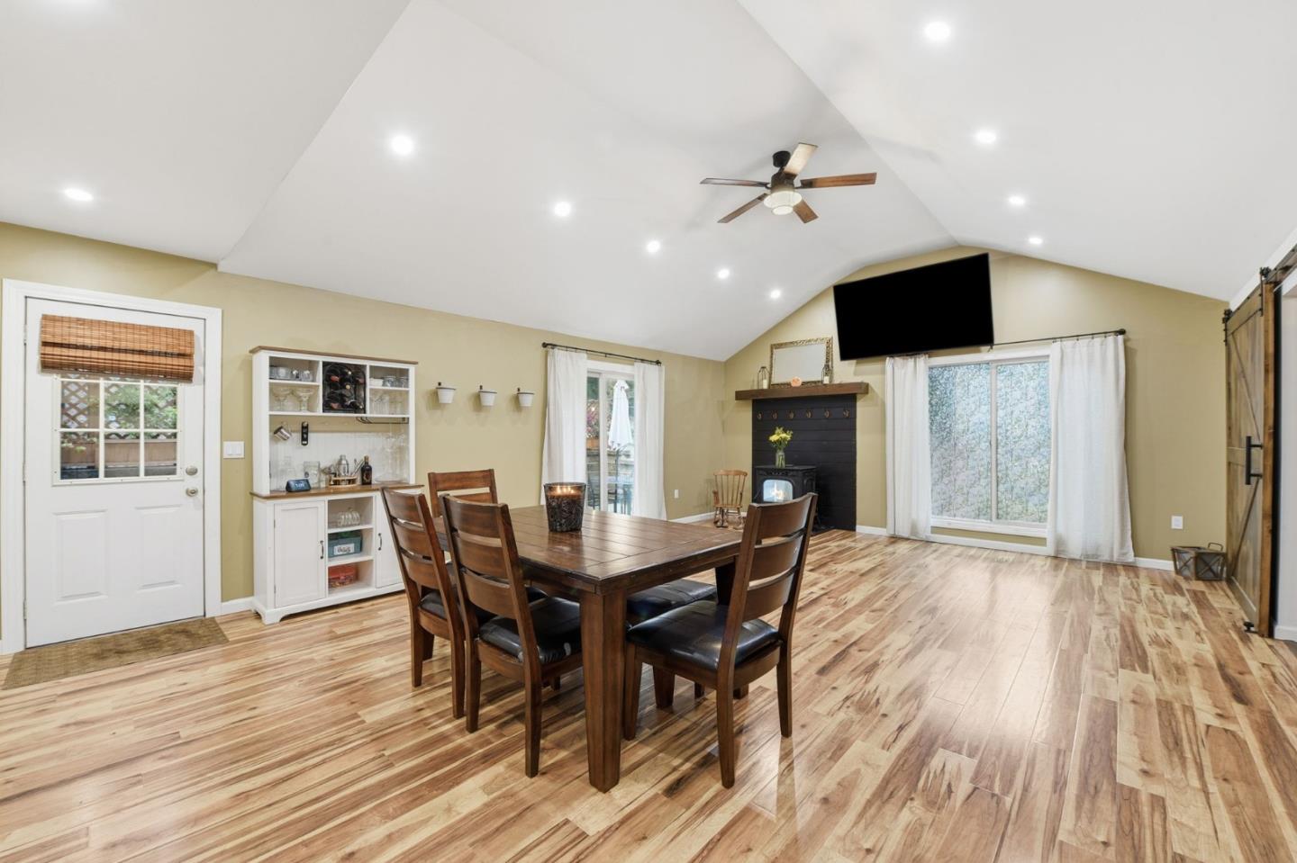 Detail Gallery Image 22 of 65 For 300 Circle Way, Boulder Creek,  CA 95006 - 2 Beds | 1 Baths