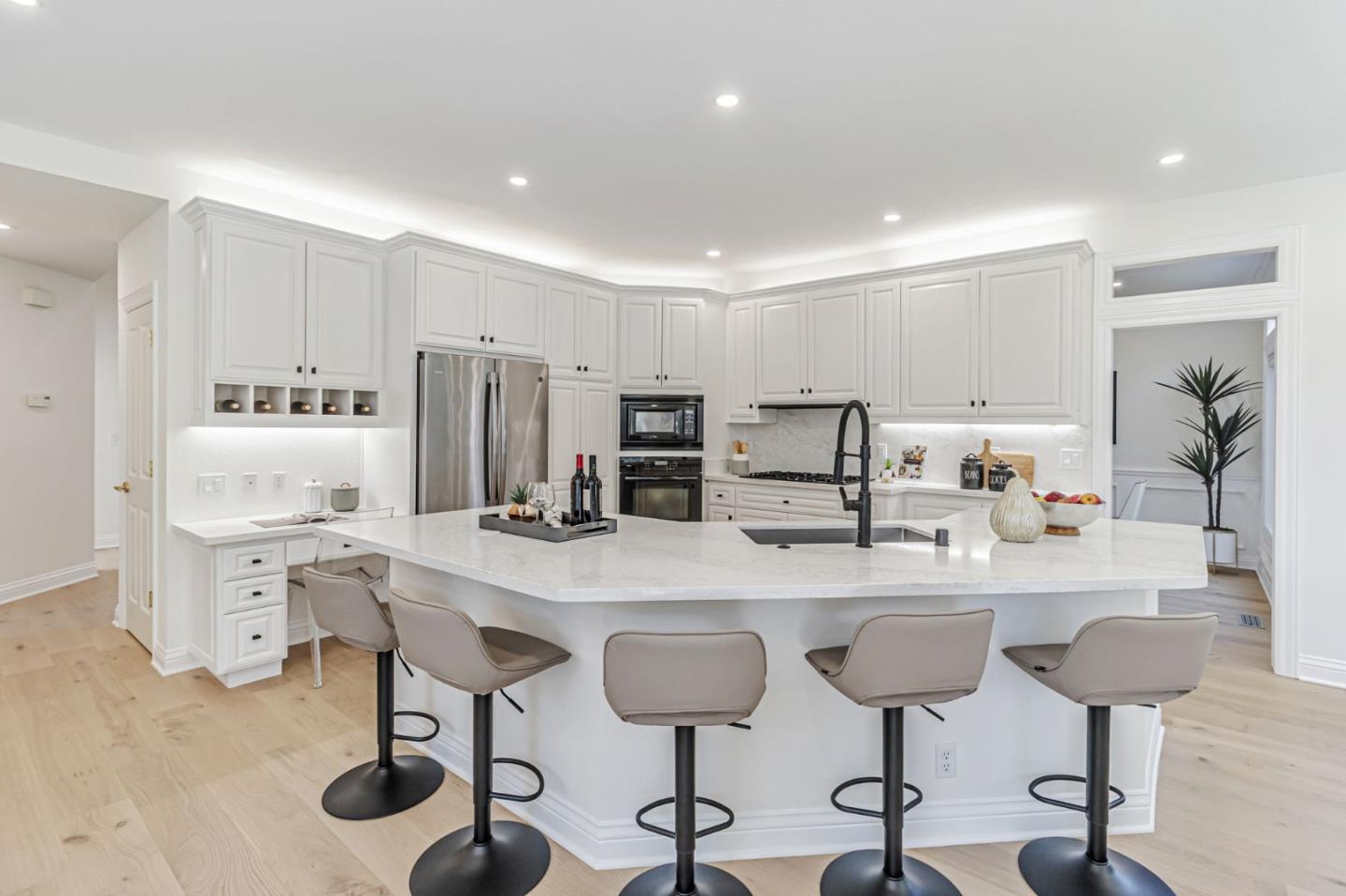 Detail Gallery Image 16 of 59 For 515 Silver Ave, Half Moon Bay,  CA 94019 - 4 Beds | 3 Baths