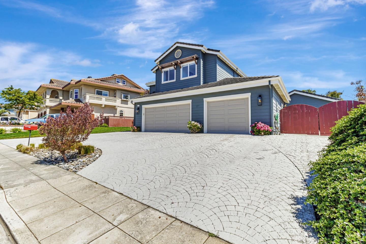 Detail Gallery Image 3 of 59 For 515 Silver Ave, Half Moon Bay,  CA 94019 - 4 Beds | 3 Baths