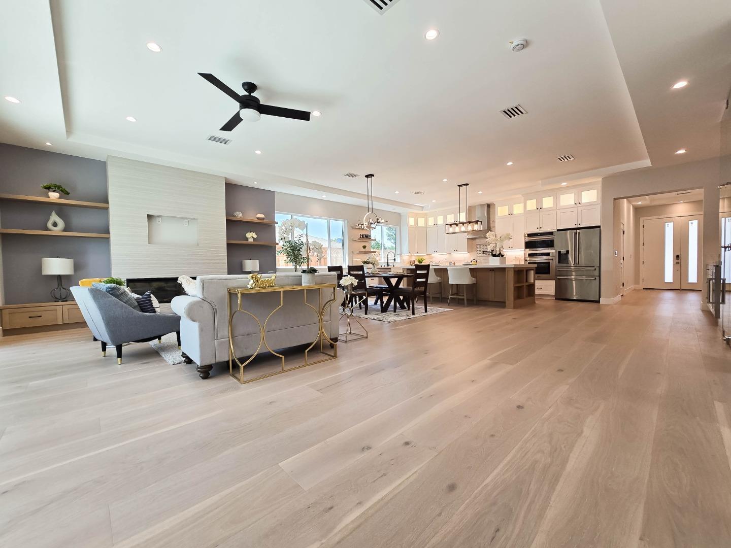 Detail Gallery Image 11 of 54 For 95 Centre St, Mountain View,  CA 94041 - 5 Beds | 4 Baths