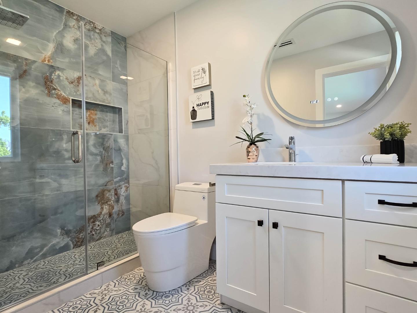 Detail Gallery Image 18 of 54 For 95 Centre St, Mountain View,  CA 94041 - 5 Beds | 4 Baths
