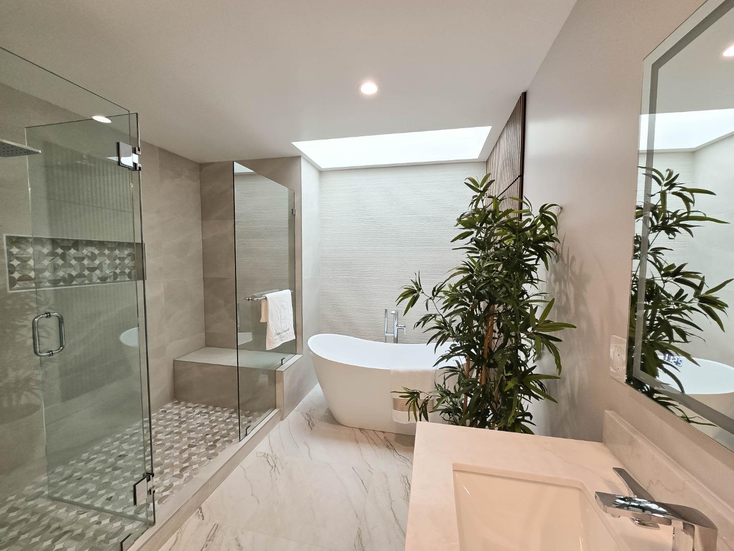 Detail Gallery Image 23 of 54 For 95 Centre St, Mountain View,  CA 94041 - 5 Beds | 4 Baths