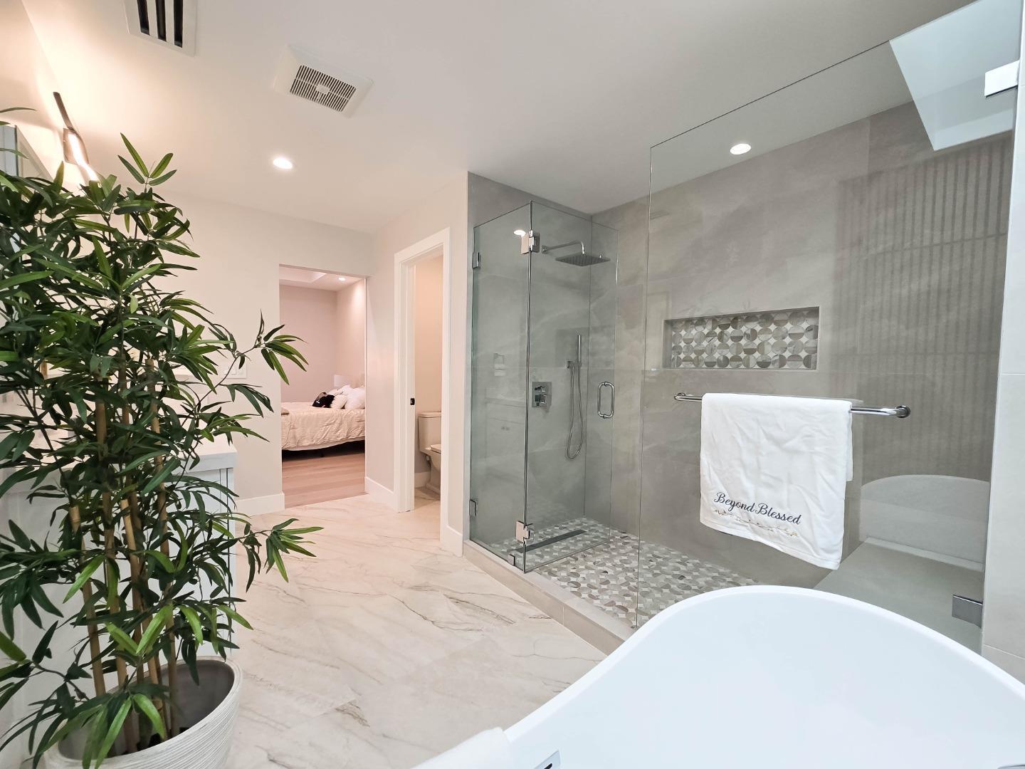Detail Gallery Image 24 of 54 For 95 Centre St, Mountain View,  CA 94041 - 5 Beds | 4 Baths