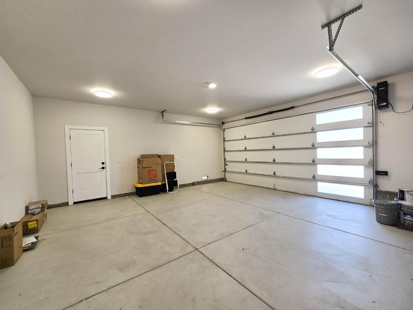 Detail Gallery Image 25 of 54 For 95 Centre St, Mountain View,  CA 94041 - 5 Beds | 4 Baths