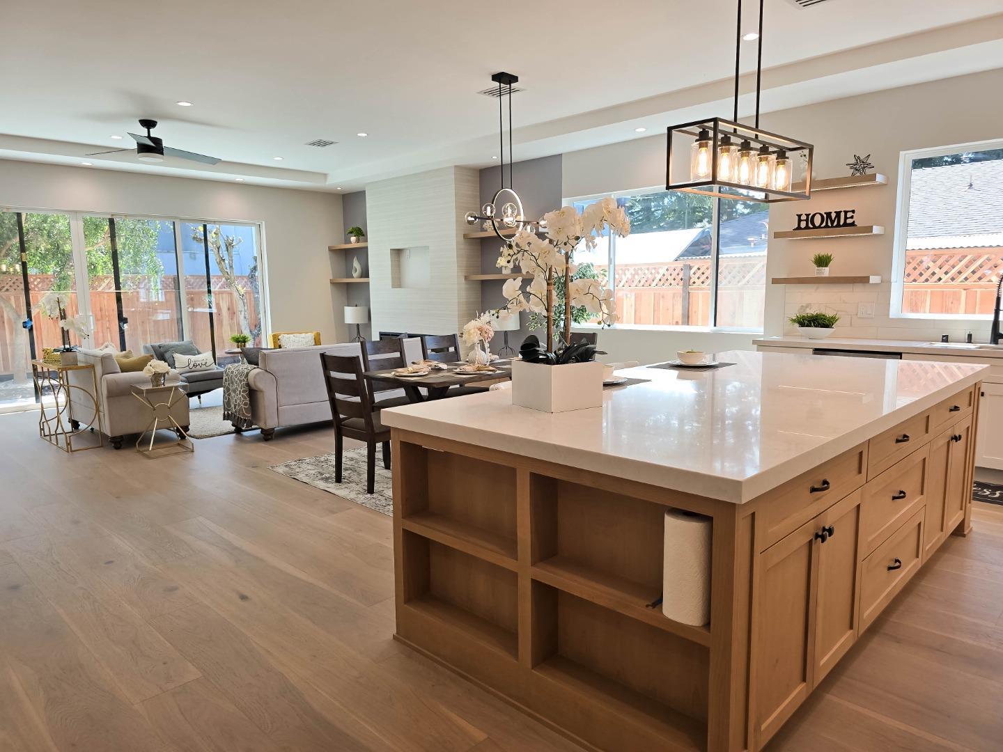 Detail Gallery Image 26 of 54 For 95 Centre St, Mountain View,  CA 94041 - 5 Beds | 4 Baths