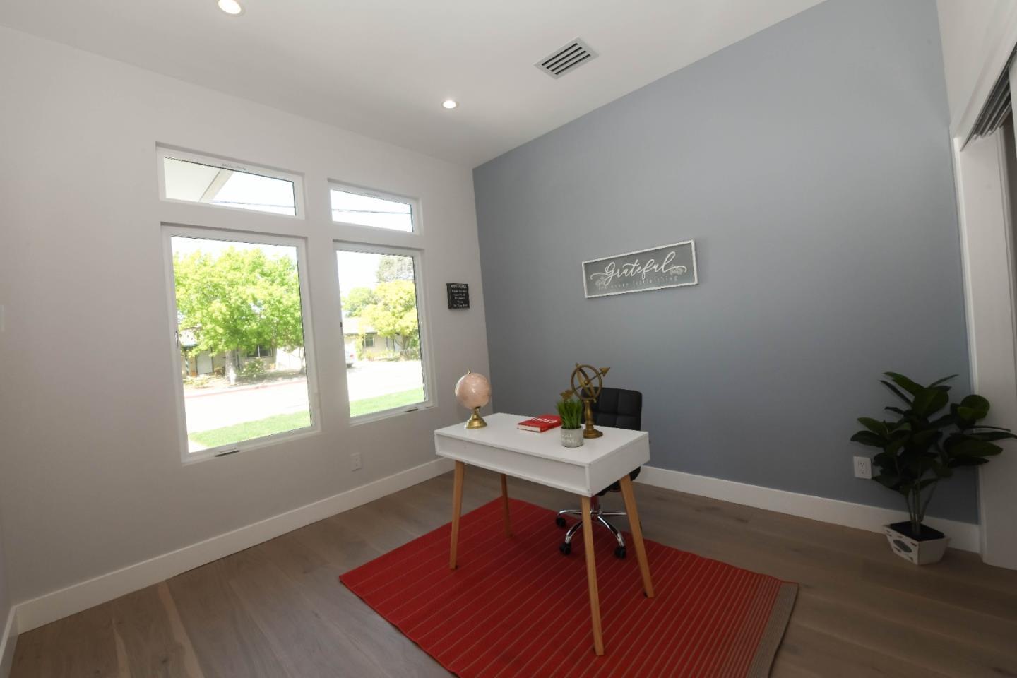 Detail Gallery Image 38 of 54 For 95 Centre St, Mountain View,  CA 94041 - 5 Beds | 4 Baths