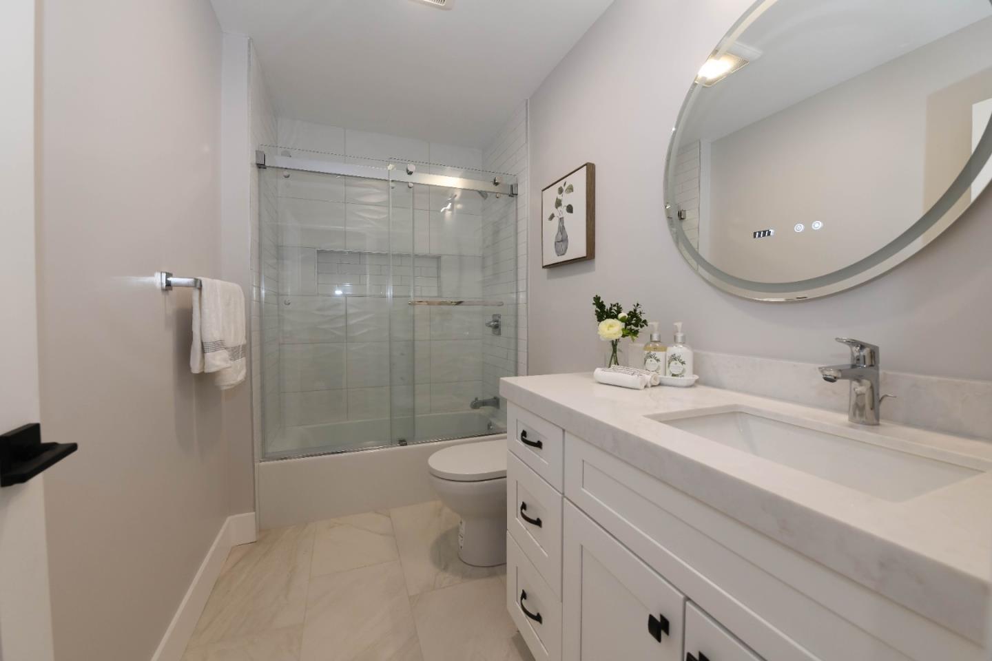 Detail Gallery Image 40 of 54 For 95 Centre St, Mountain View,  CA 94041 - 5 Beds | 4 Baths