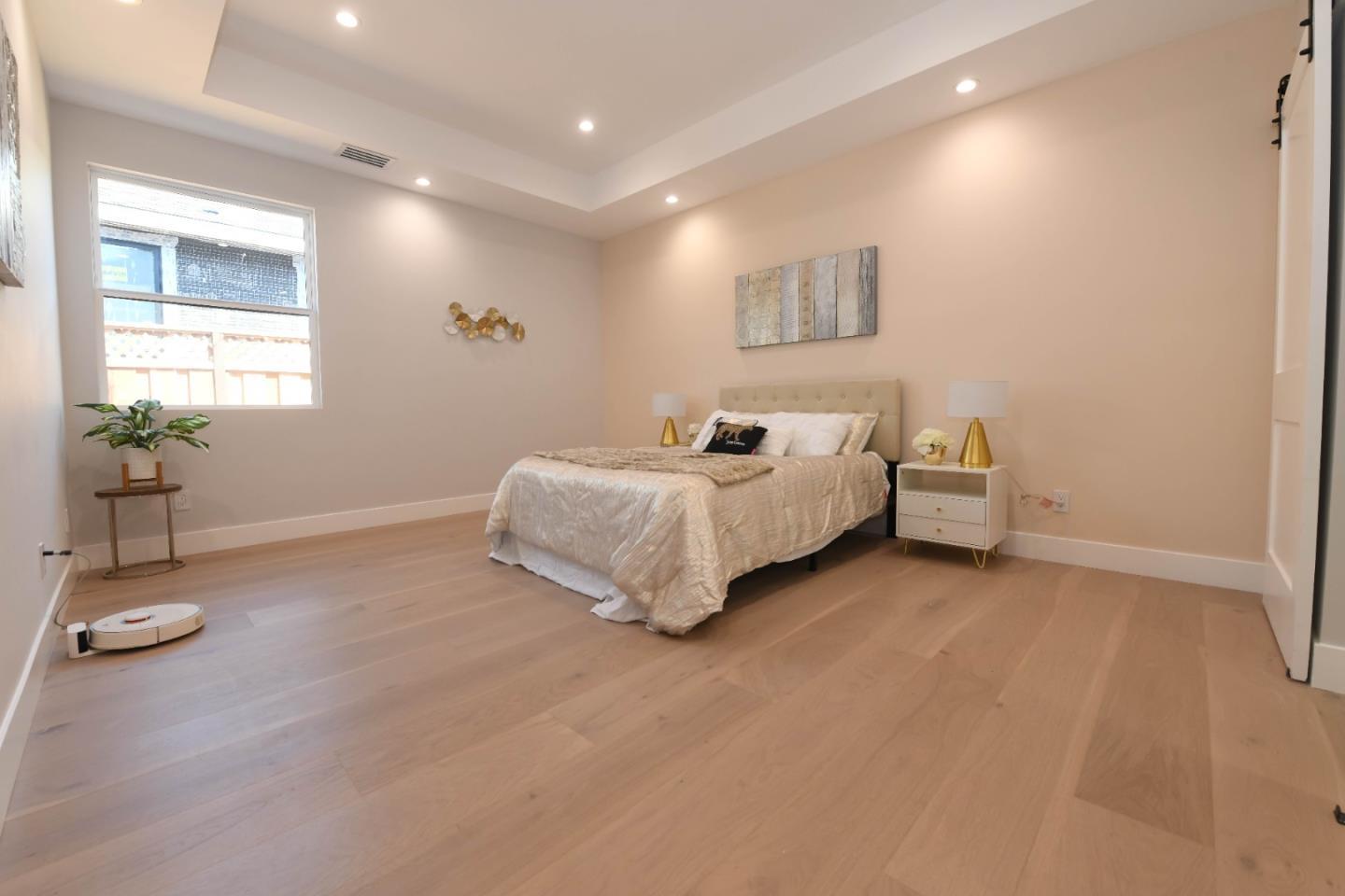 Detail Gallery Image 42 of 54 For 95 Centre St, Mountain View,  CA 94041 - 5 Beds | 4 Baths