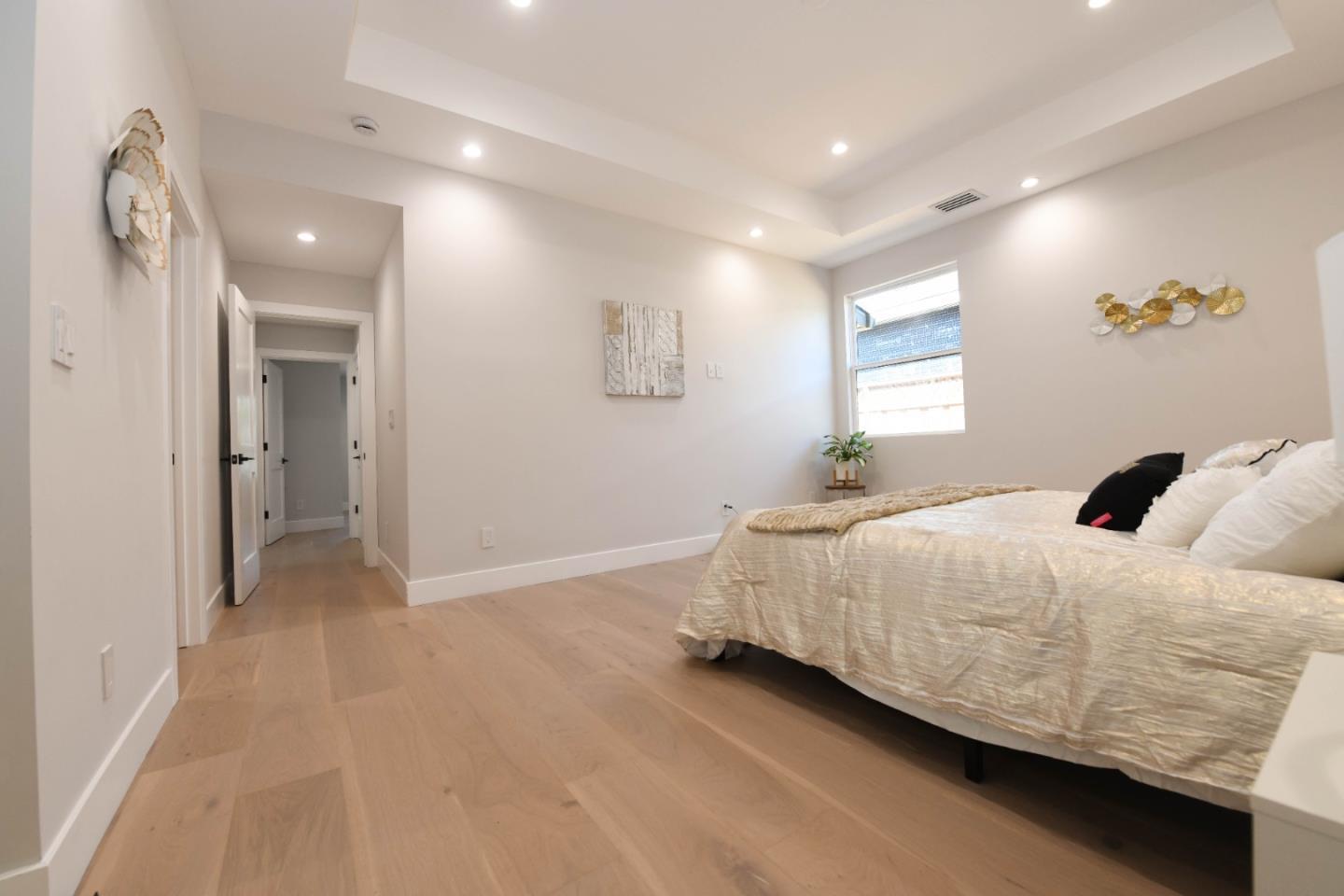 Detail Gallery Image 43 of 54 For 95 Centre St, Mountain View,  CA 94041 - 5 Beds | 4 Baths