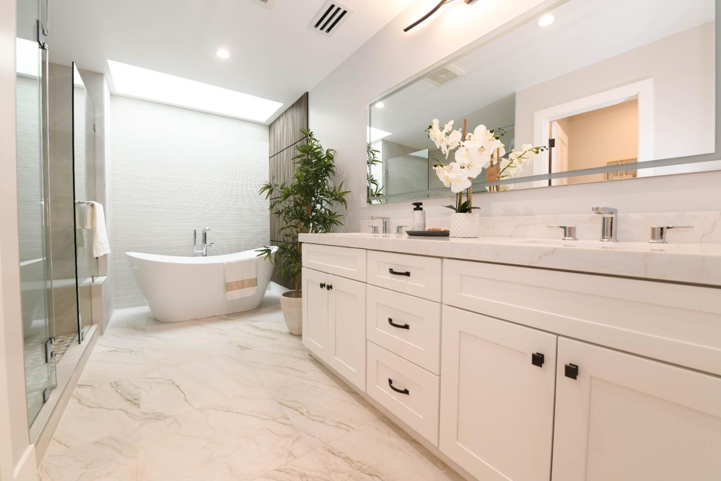Detail Gallery Image 44 of 54 For 95 Centre St, Mountain View,  CA 94041 - 5 Beds | 4 Baths