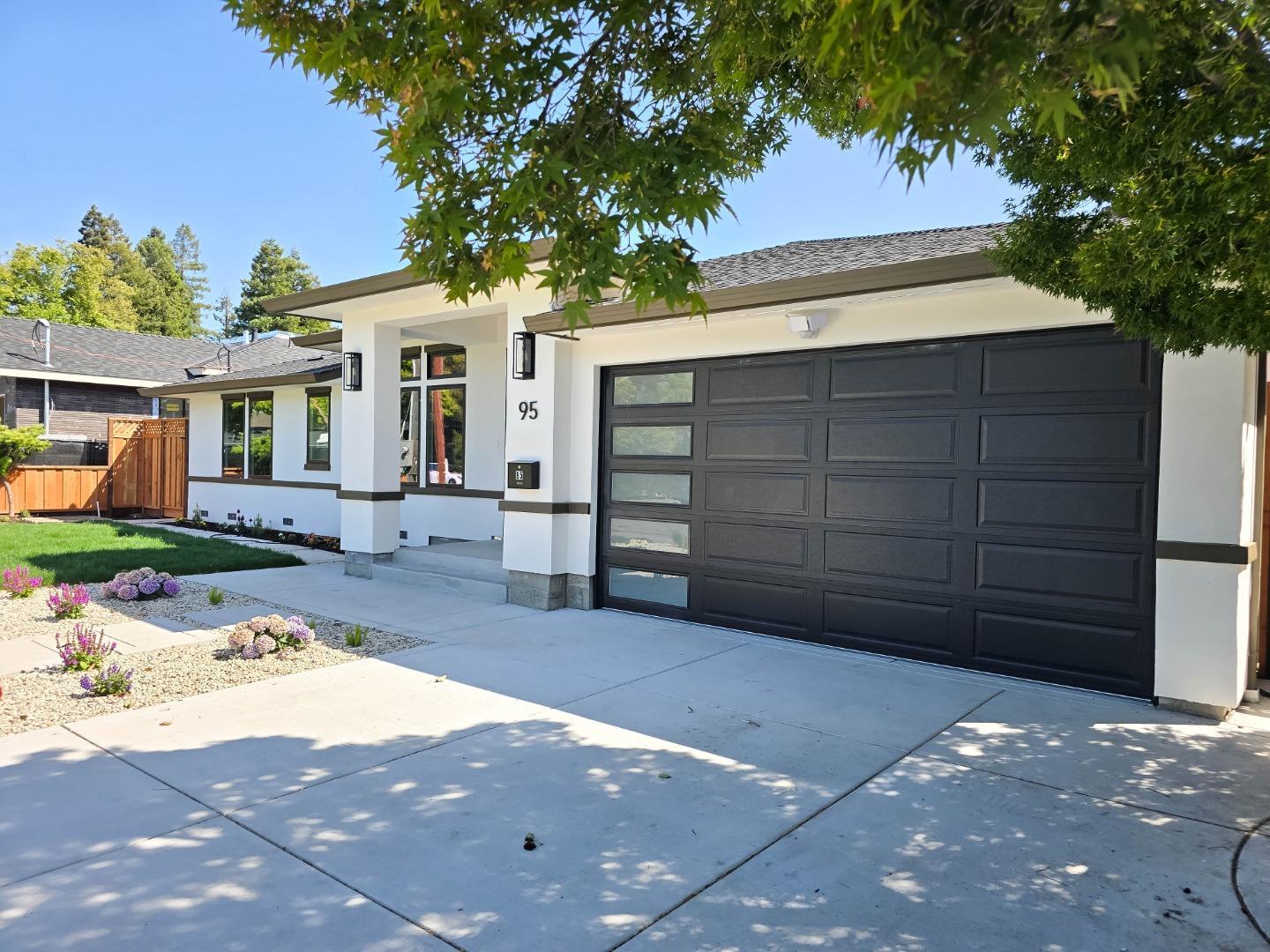 Detail Gallery Image 48 of 54 For 95 Centre St, Mountain View,  CA 94041 - 5 Beds | 4 Baths