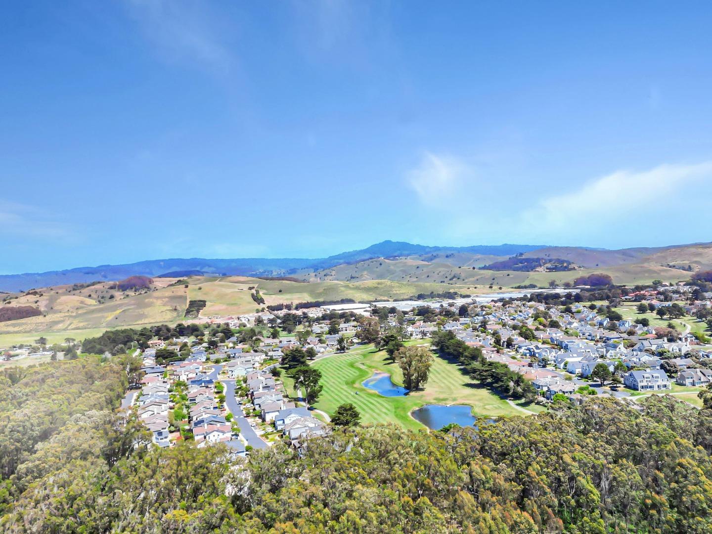 Detail Gallery Image 53 of 57 For 121 Carnoustie Dr, Half Moon Bay,  CA 94019 - 4 Beds | 3/1 Baths