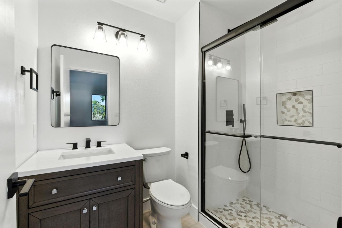 Detail Gallery Image 20 of 48 For 25 Bud Ct, Pleasant Hill,  CA 94523 - 2 Beds | 2/1 Baths