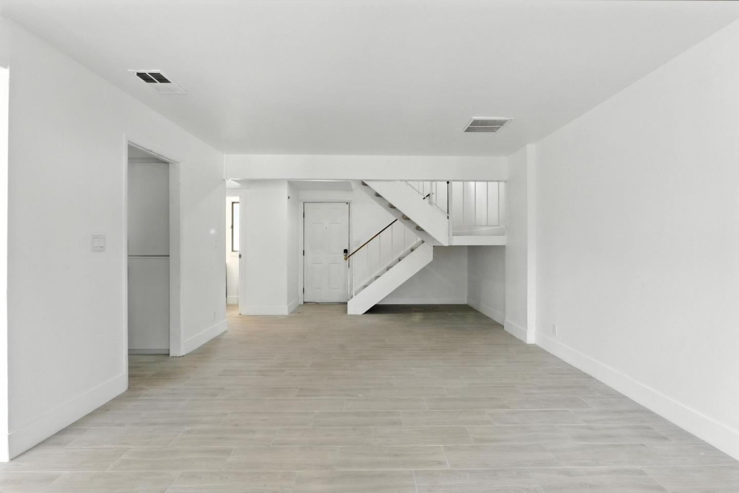 Detail Gallery Image 4 of 48 For 25 Bud Ct, Pleasant Hill,  CA 94523 - 2 Beds | 2/1 Baths