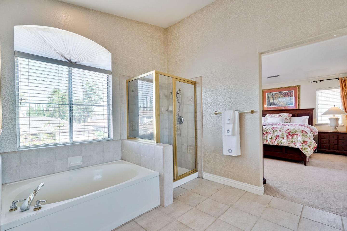 Detail Gallery Image 39 of 64 For 2128 Commodore Dr, San Jose,  CA 95133 - 5 Beds | 3 Baths