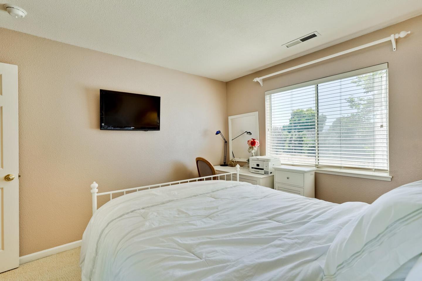 Detail Gallery Image 52 of 64 For 2128 Commodore Dr, San Jose,  CA 95133 - 5 Beds | 3 Baths