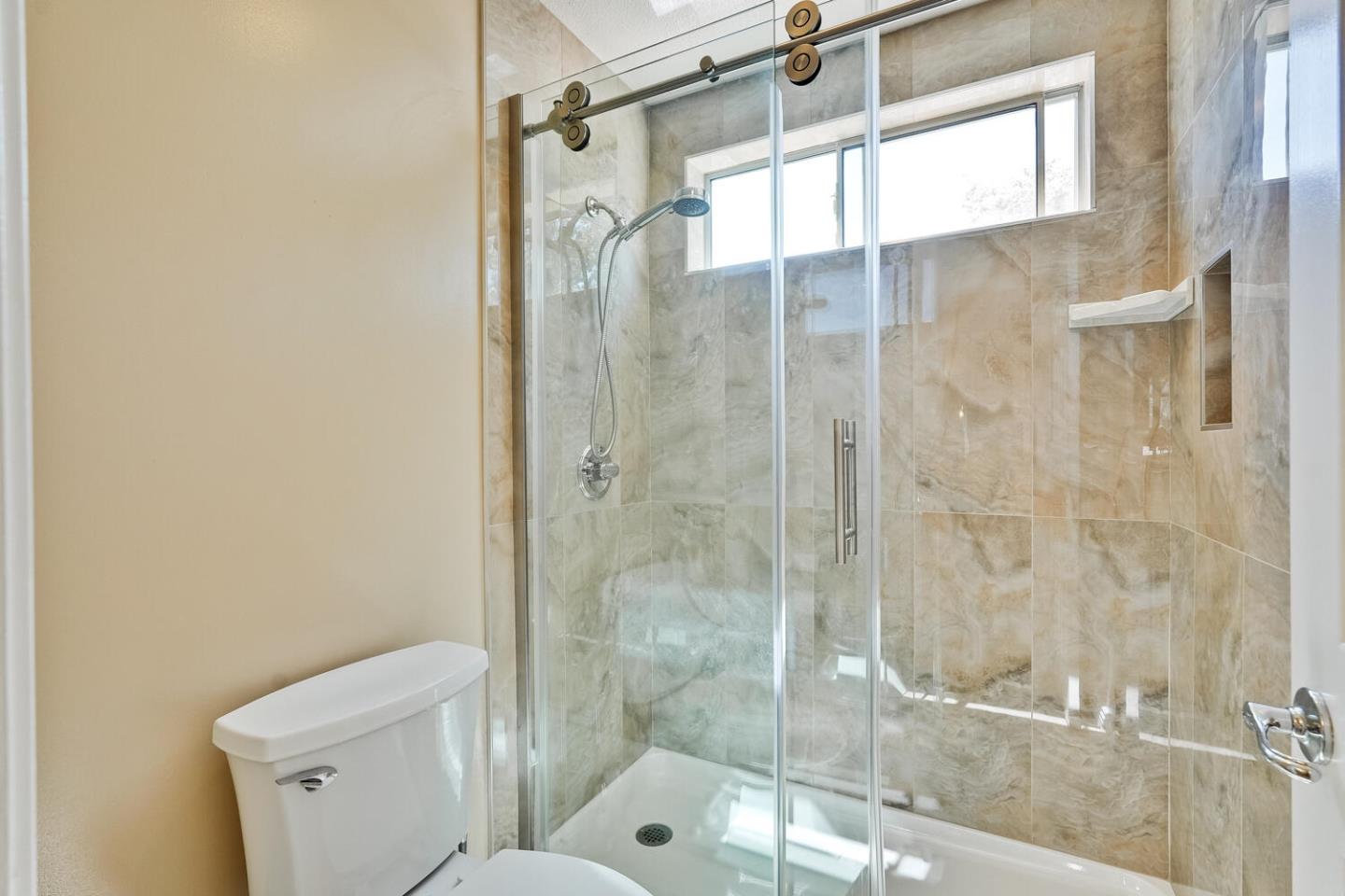 Detail Gallery Image 55 of 64 For 2128 Commodore Dr, San Jose,  CA 95133 - 5 Beds | 3 Baths