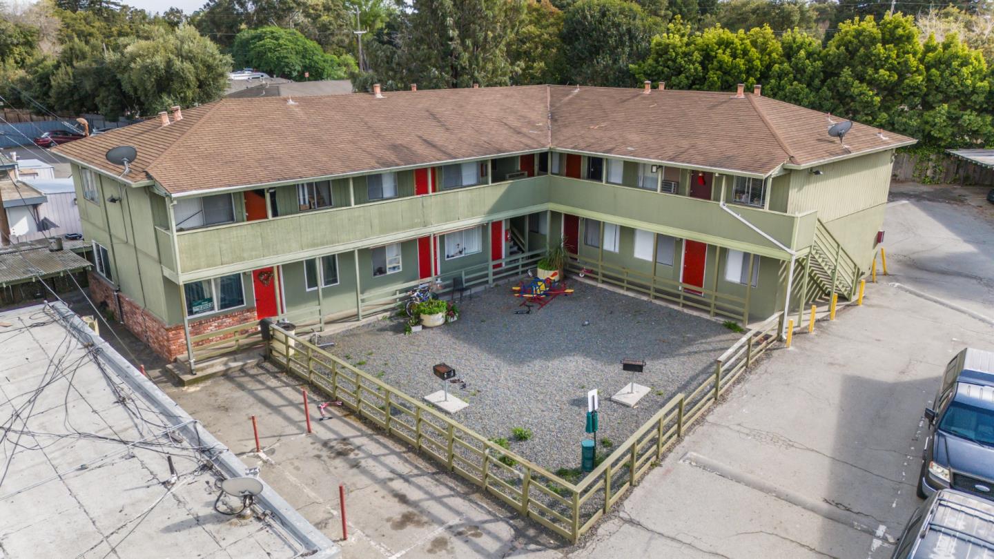 Detail Gallery Image 7 of 13 For 1820-1830 W Bayshore Rd, East Palo Alto,  CA 94303 - – Beds | – Baths