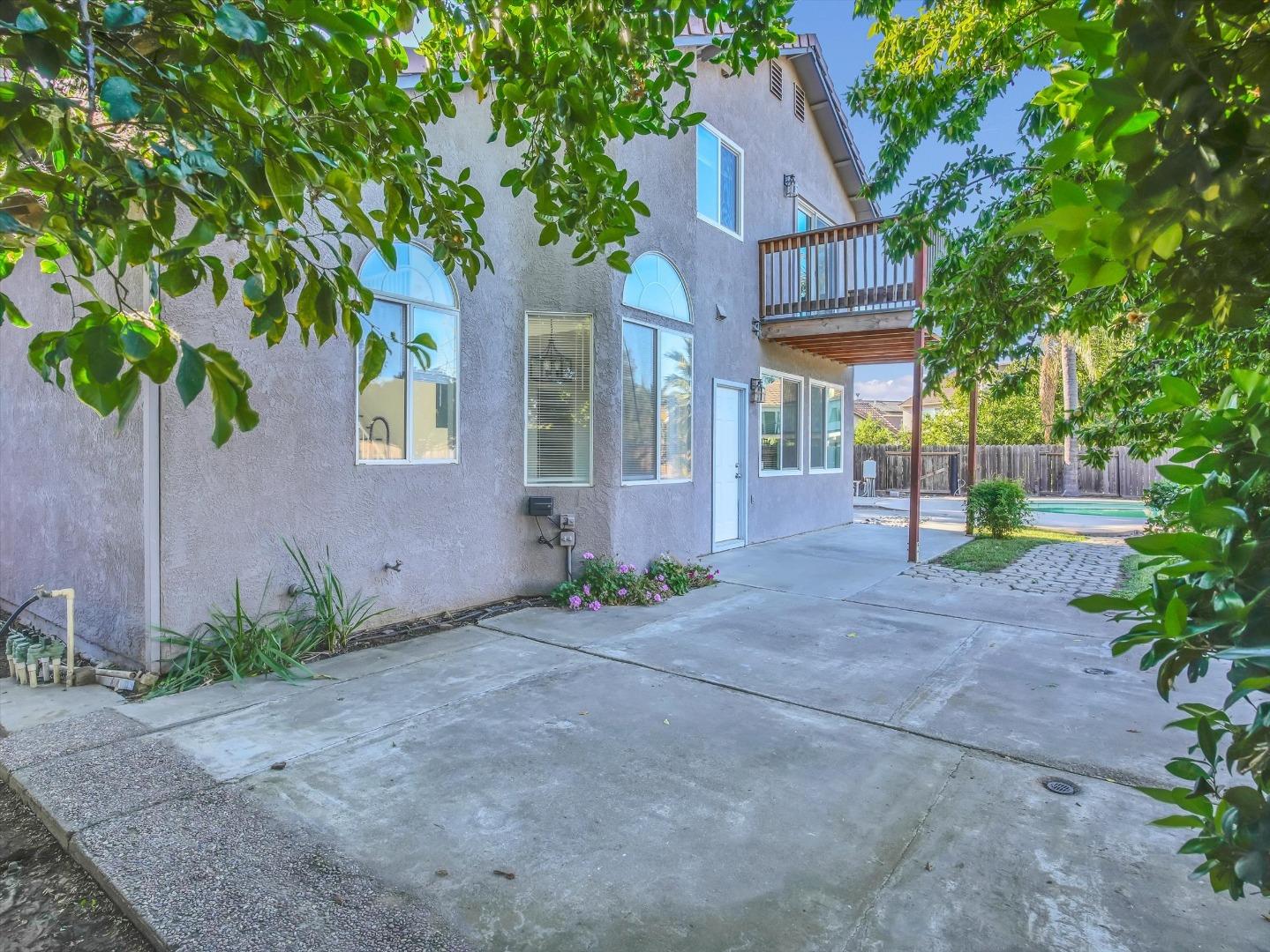 Detail Gallery Image 18 of 59 For 3706 Leilani Ln, Stockton,  CA 95206 - 4 Beds | 3 Baths
