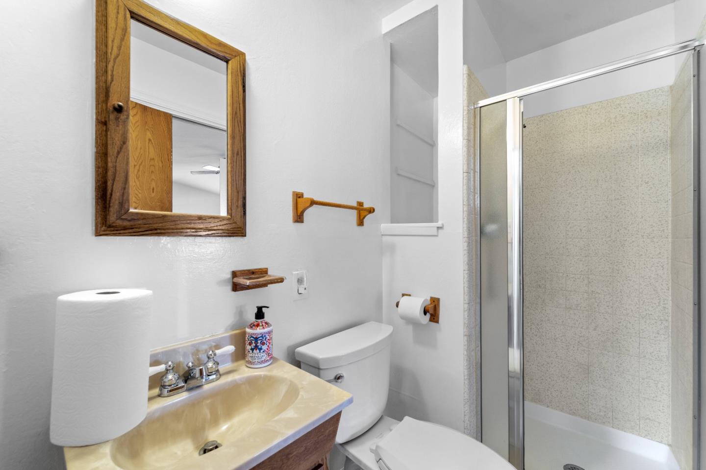 Detail Gallery Image 15 of 35 For 1115 N P St, Livermore,  CA 94551 - 3 Beds | 2 Baths