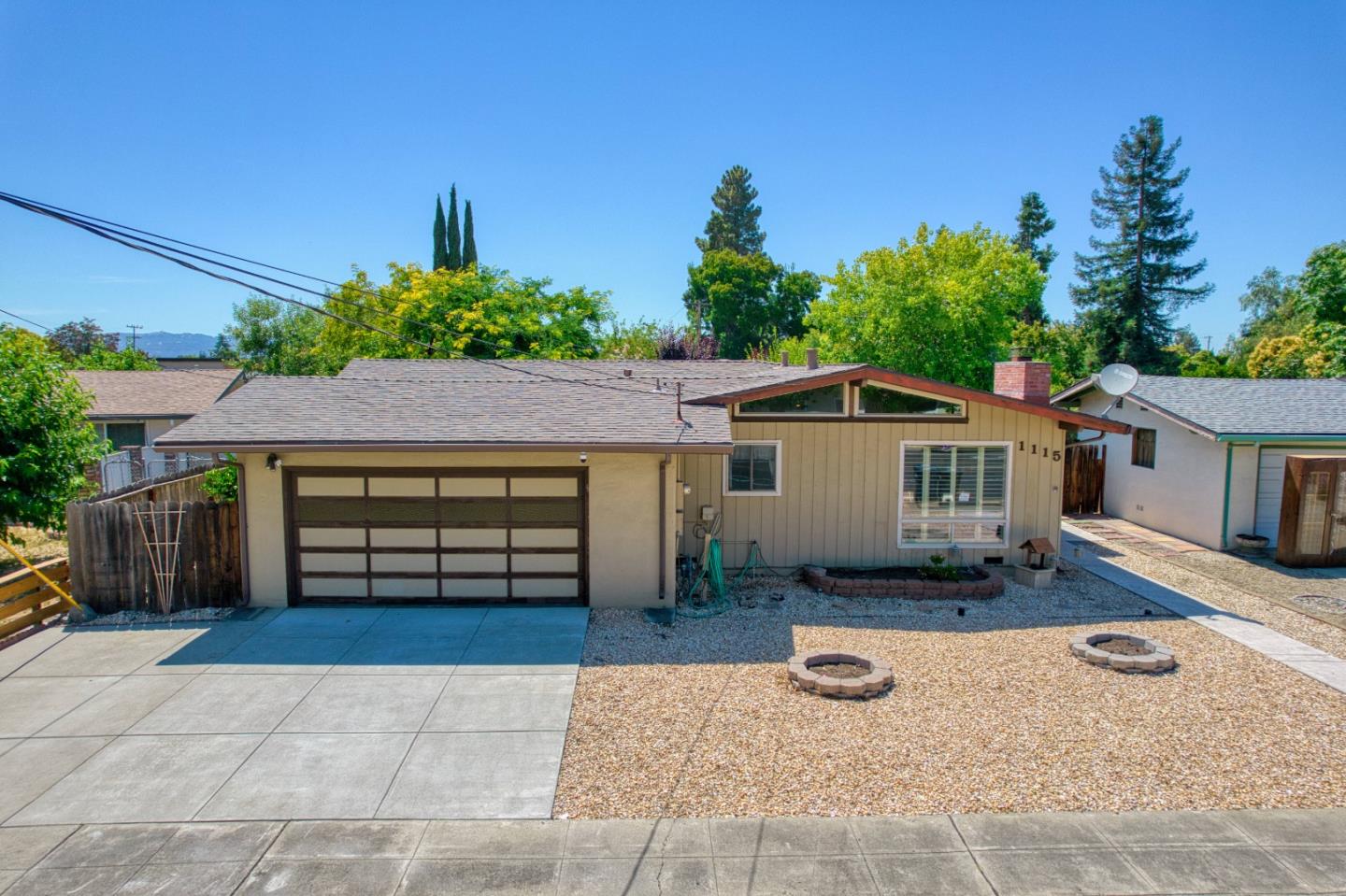 Detail Gallery Image 2 of 35 For 1115 N P St, Livermore,  CA 94551 - 3 Beds | 2 Baths