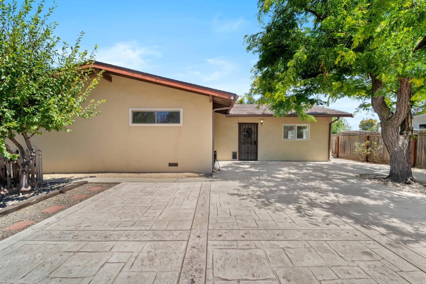 Detail Gallery Image 23 of 35 For 1115 N P St, Livermore,  CA 94551 - 3 Beds | 2 Baths
