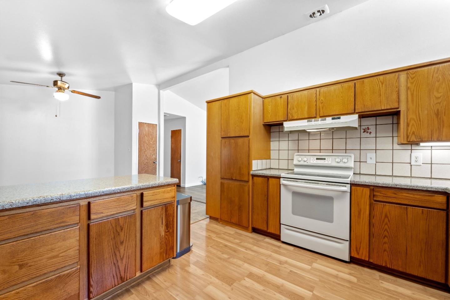 Detail Gallery Image 7 of 35 For 1115 N P St, Livermore,  CA 94551 - 3 Beds | 2 Baths