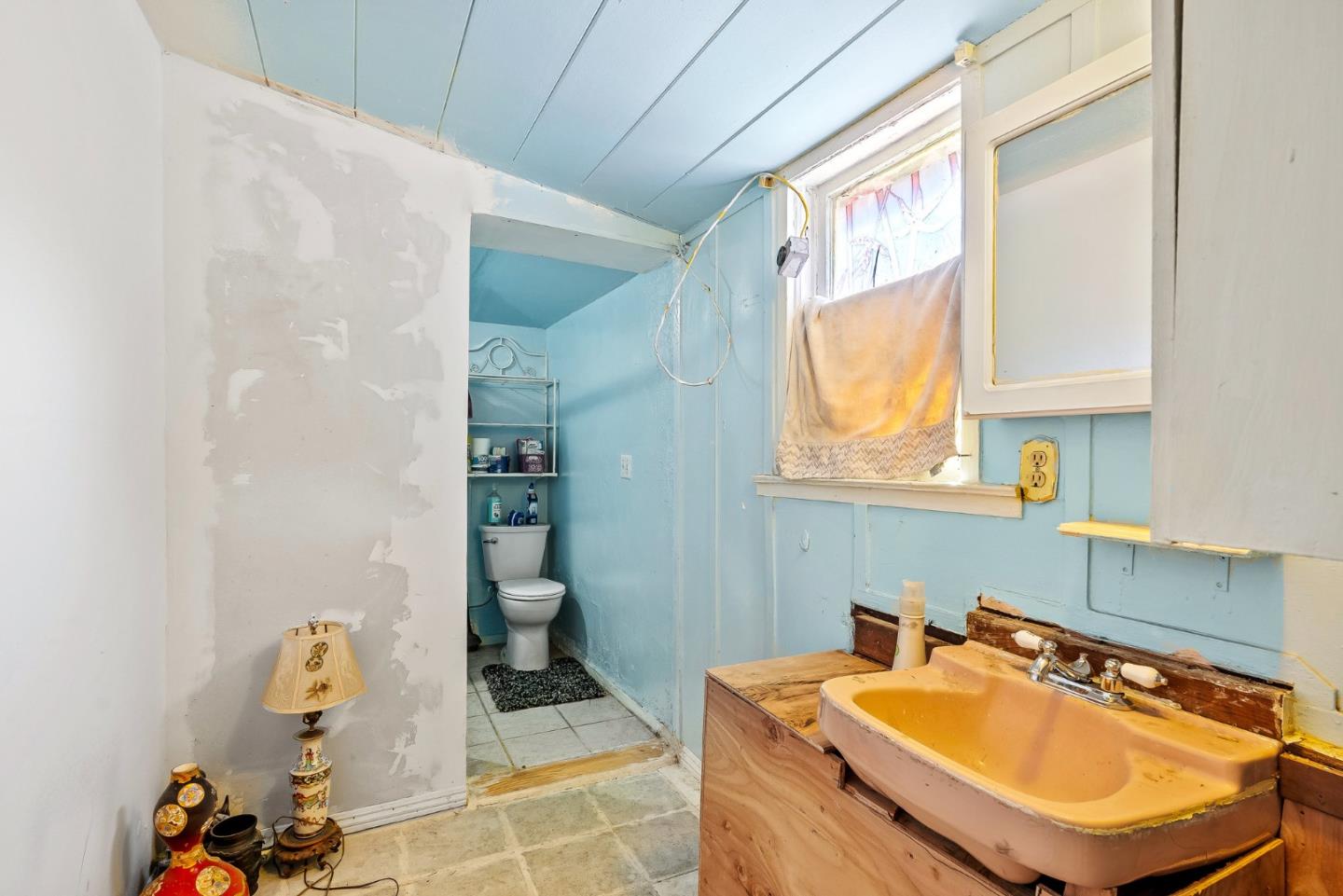 Detail Gallery Image 40 of 48 For 1430 Merrill St, Santa Cruz,  CA 95062 - – Beds | – Baths