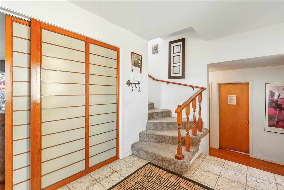 Detail Gallery Image 8 of 68 For 371 Calabasas Rd, Watsonville,  CA 95076 - 5 Beds | 2/1 Baths