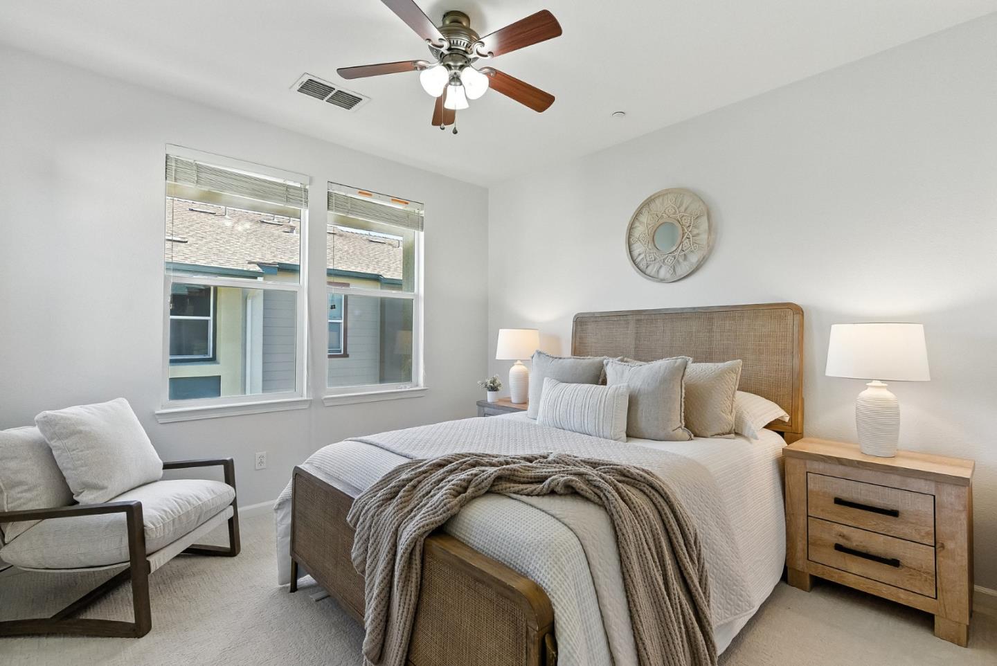 Detail Gallery Image 15 of 39 For 211 Peppermint Tree Ter #1,  Sunnyvale,  CA 94086 - 3 Beds | 3/1 Baths