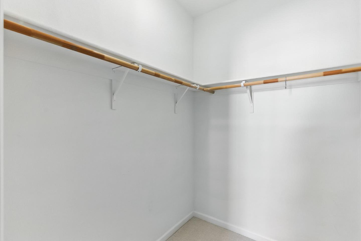 Detail Gallery Image 19 of 39 For 211 Peppermint Tree Ter #1,  Sunnyvale,  CA 94086 - 3 Beds | 3/1 Baths
