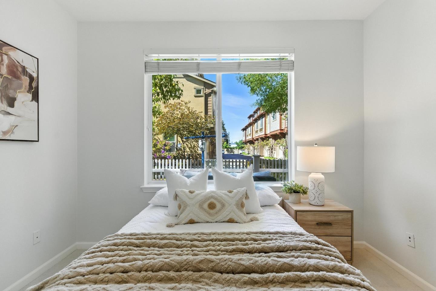 Detail Gallery Image 20 of 39 For 211 Peppermint Tree Ter #1,  Sunnyvale,  CA 94086 - 3 Beds | 3/1 Baths