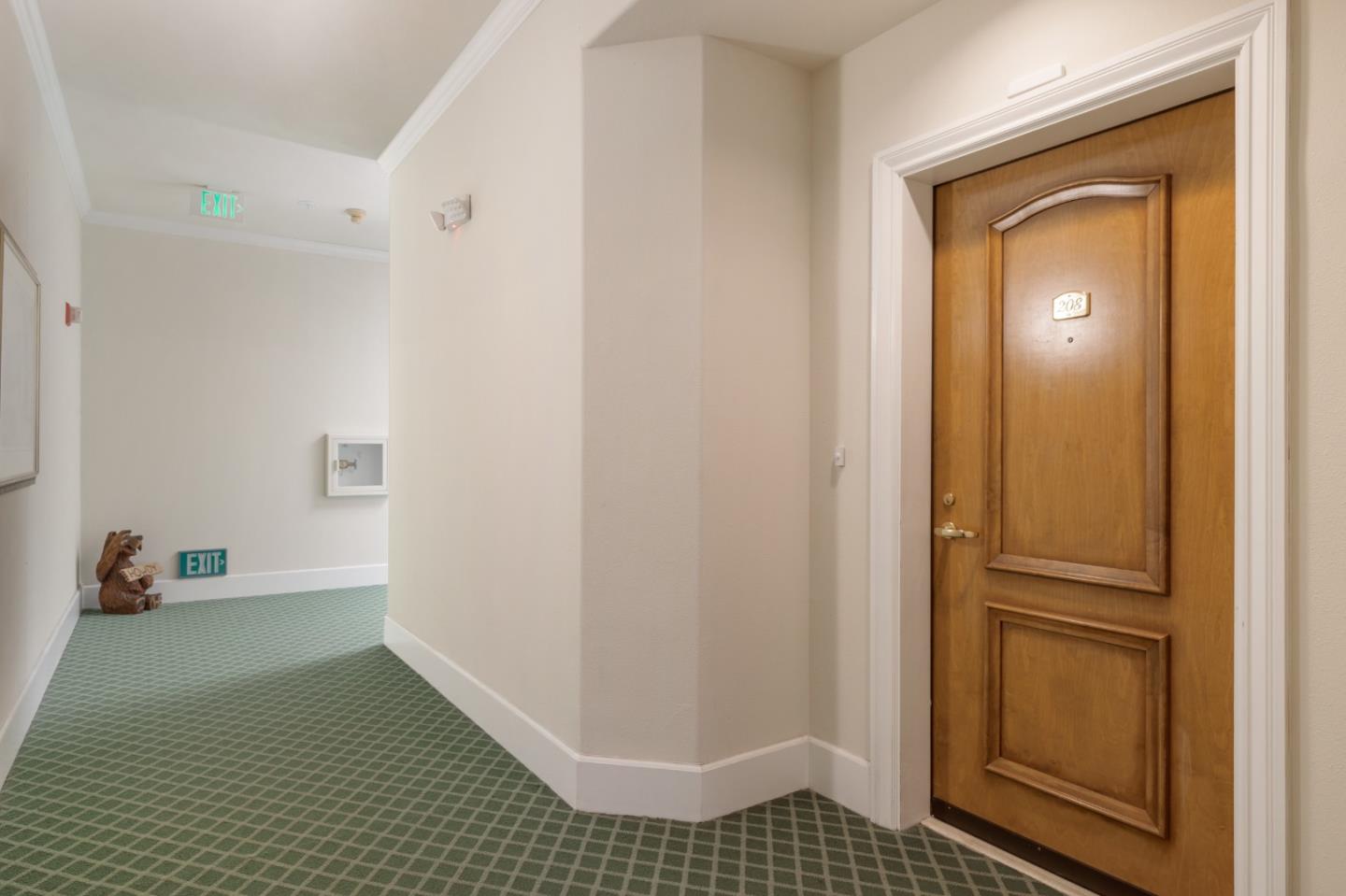 Detail Gallery Image 2 of 32 For 1 W Edith Ave #B208,  Los Altos,  CA 94022 - 3 Beds | 2 Baths