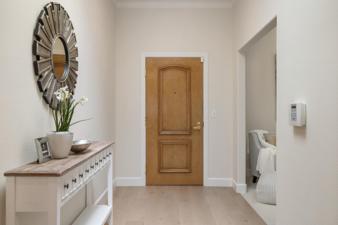 Detail Gallery Image 3 of 32 For 1 W Edith Ave #B208,  Los Altos,  CA 94022 - 3 Beds | 2 Baths