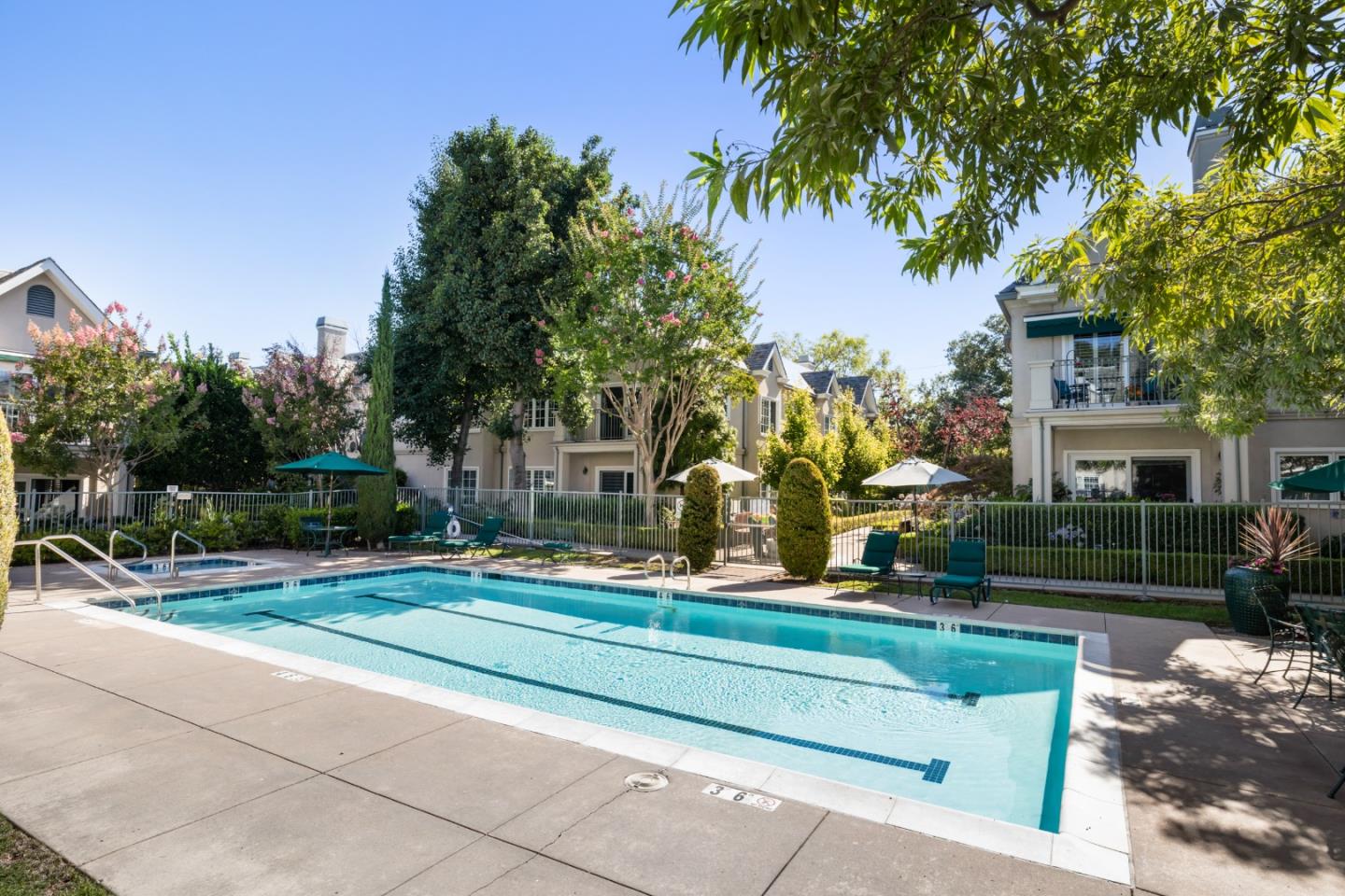 Detail Gallery Image 31 of 32 For 1 W Edith Ave #B208,  Los Altos,  CA 94022 - 3 Beds | 2 Baths