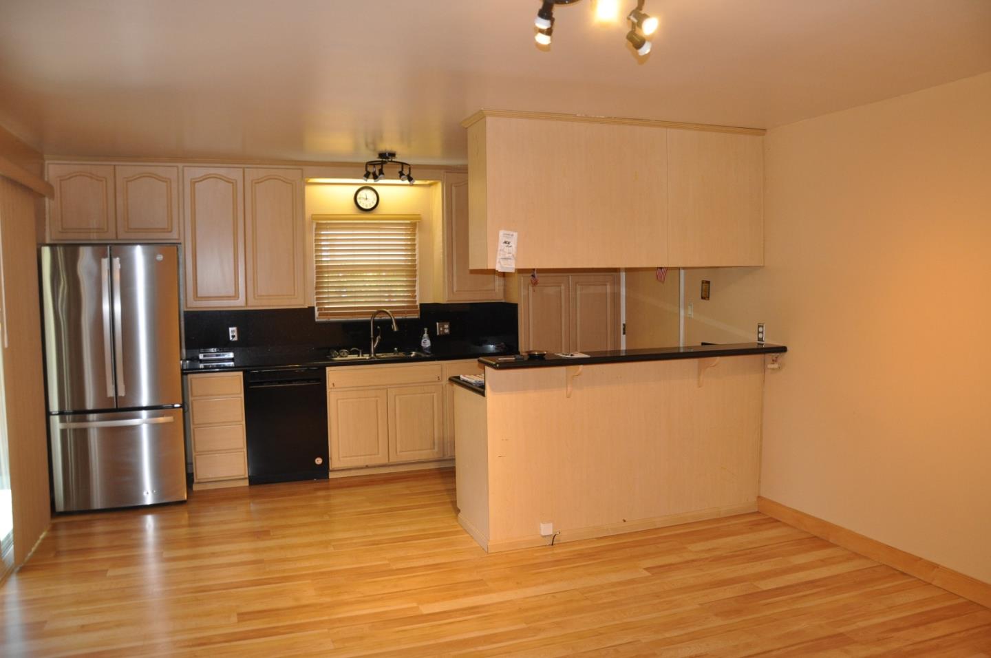 Detail Gallery Image 2 of 15 For 774 San Lucas Ave, Mountain View,  CA 94043 - 4 Beds | 2 Baths