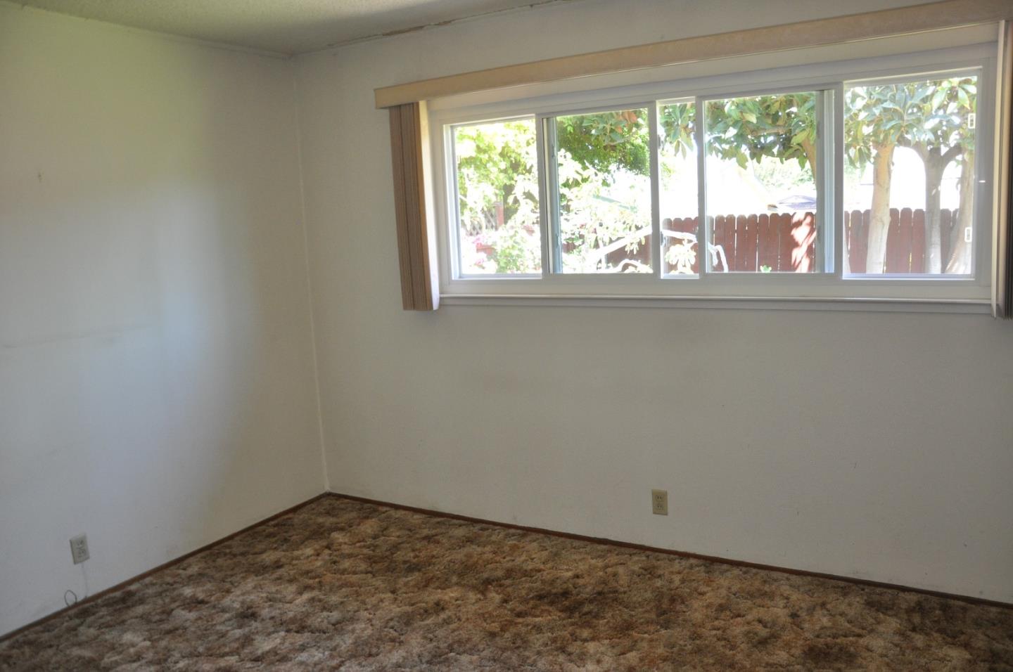 Detail Gallery Image 6 of 15 For 774 San Lucas Ave, Mountain View,  CA 94043 - 4 Beds | 2 Baths